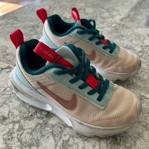 Nike AirMax girls youth 12.5